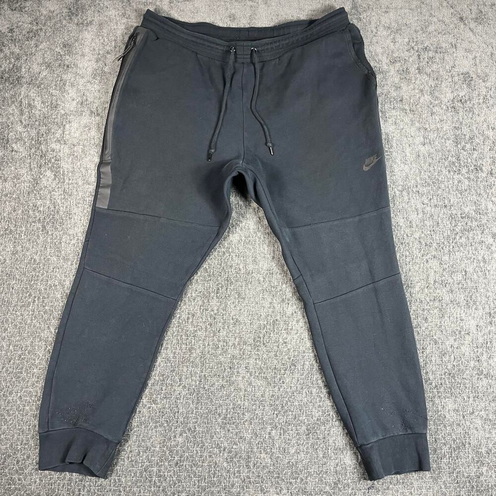 Nike Men's Black and Grey Joggers-tracksuits